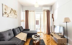 Cosy Central Apartment In Plaka